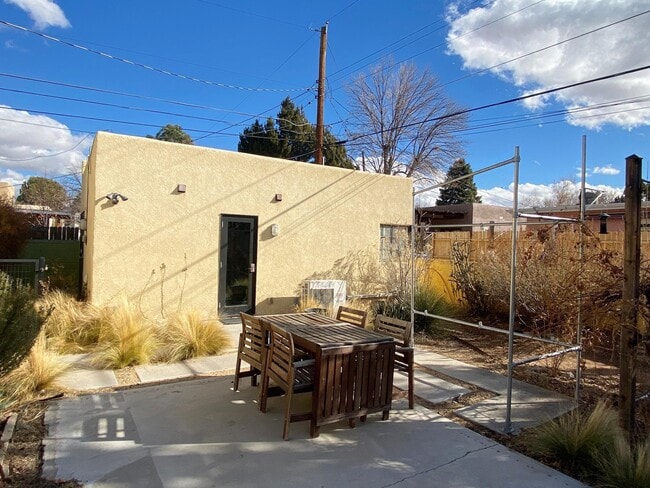 Building Photo - 4216 Roma Ave NE