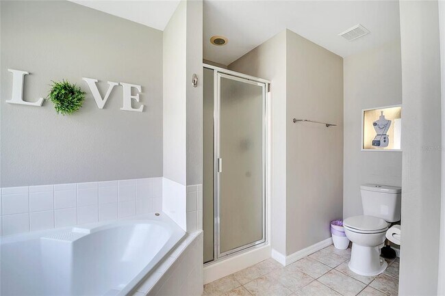 Building Photo - 1428 Casterton Cir