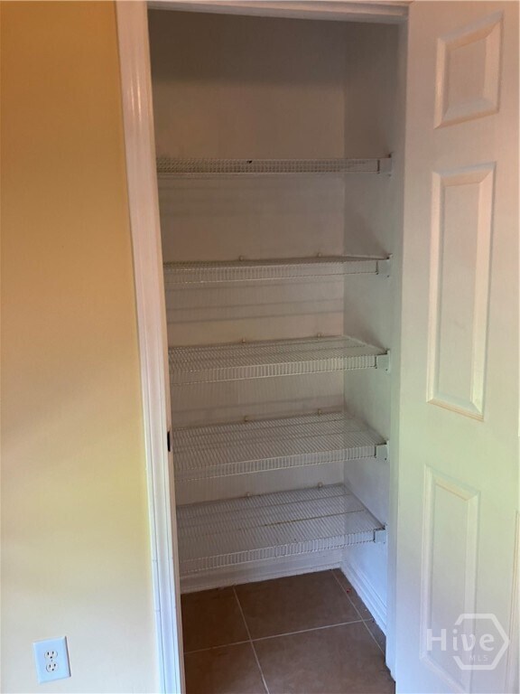 Building Photo - 164 River Bend Dr