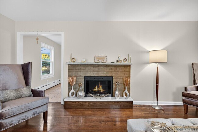 Building Photo - 108 Circle Dr