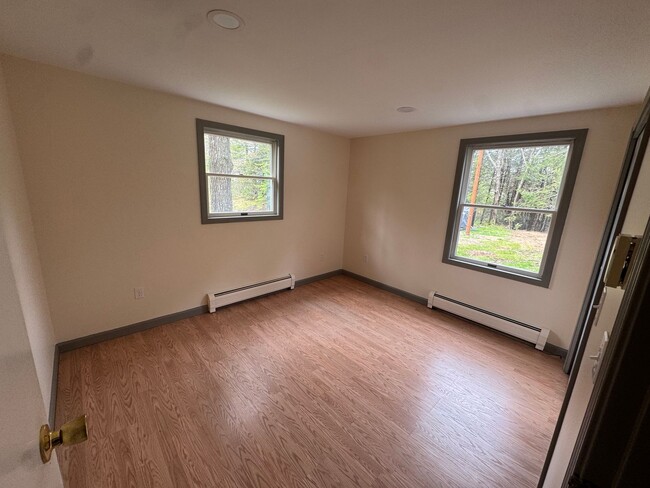 Building Photo - $3,500 5BD/2BA Single Family Home Scarborough - Available 6/1