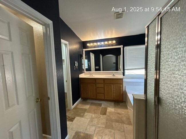 Building Photo - 9409 Viridian Way