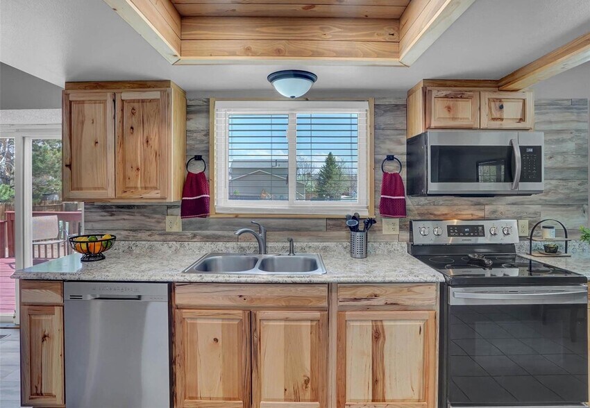 Building Photo - 7655 Hickorywood Dr