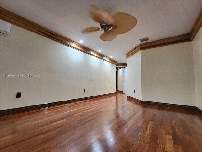 Building Photo - 21028 NE 34th Ct