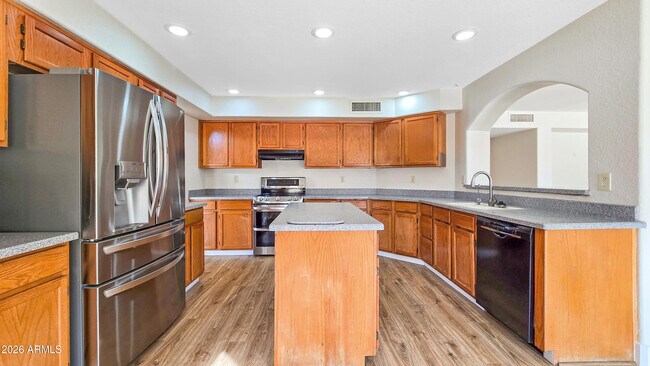 Building Photo - 2011 W Harrison St