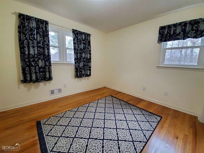 Building Photo - 48 Leigh St