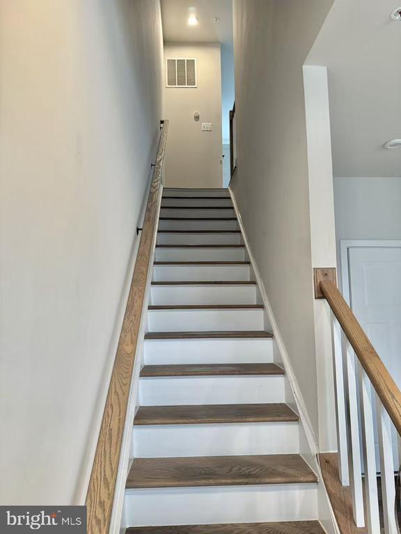 Building Photo - 6666 Ballenger Run Blvd