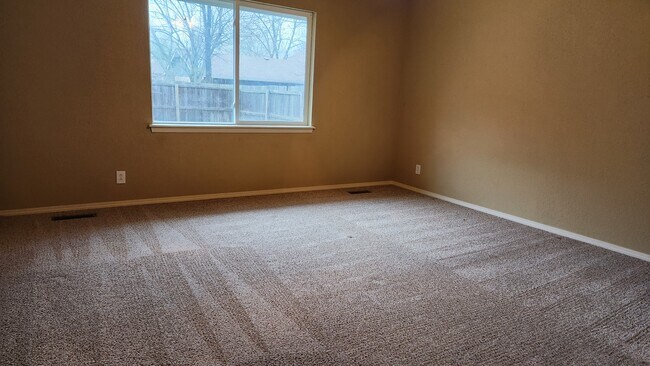 Building Photo - 2508 W Dallas Ct
