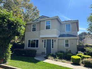 Building Photo - Modern 3 Bedroom 2 Bath 2 Story Vacaville Pets OK *Star Rentals