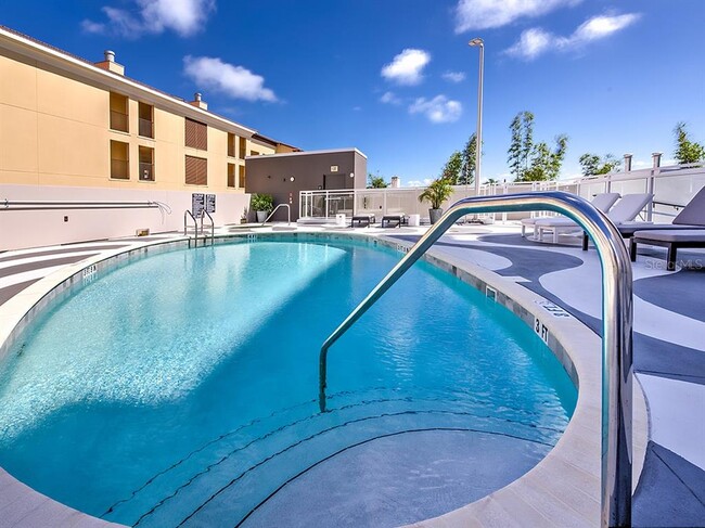 Building Photo - 199 Dali Blvd