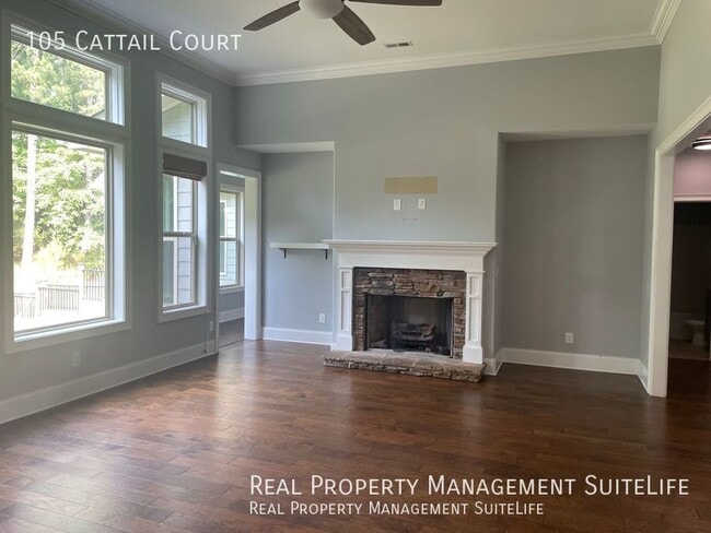 Building Photo - 105 Cattail Ct