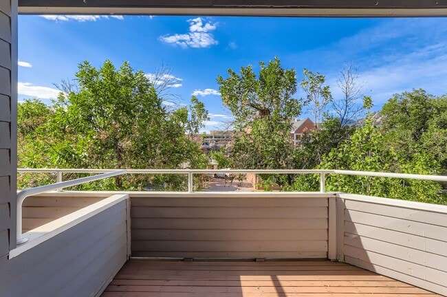 Building Photo - AMAZING LOCATION 2 Bed 2 Bath Condo In The Heart of Downtown Boulder