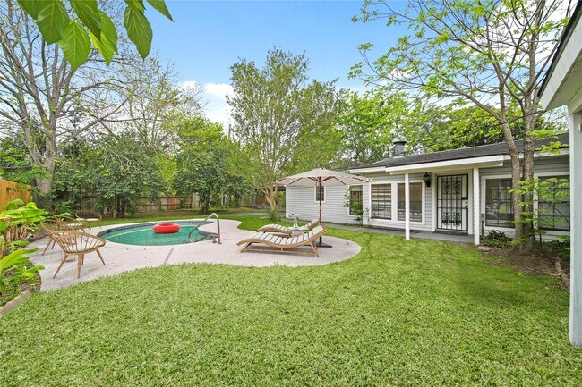 Building Photo - 8302 Braeburn Valley Dr