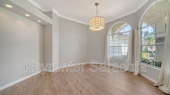 Building Photo - 4239 Balmoral Way