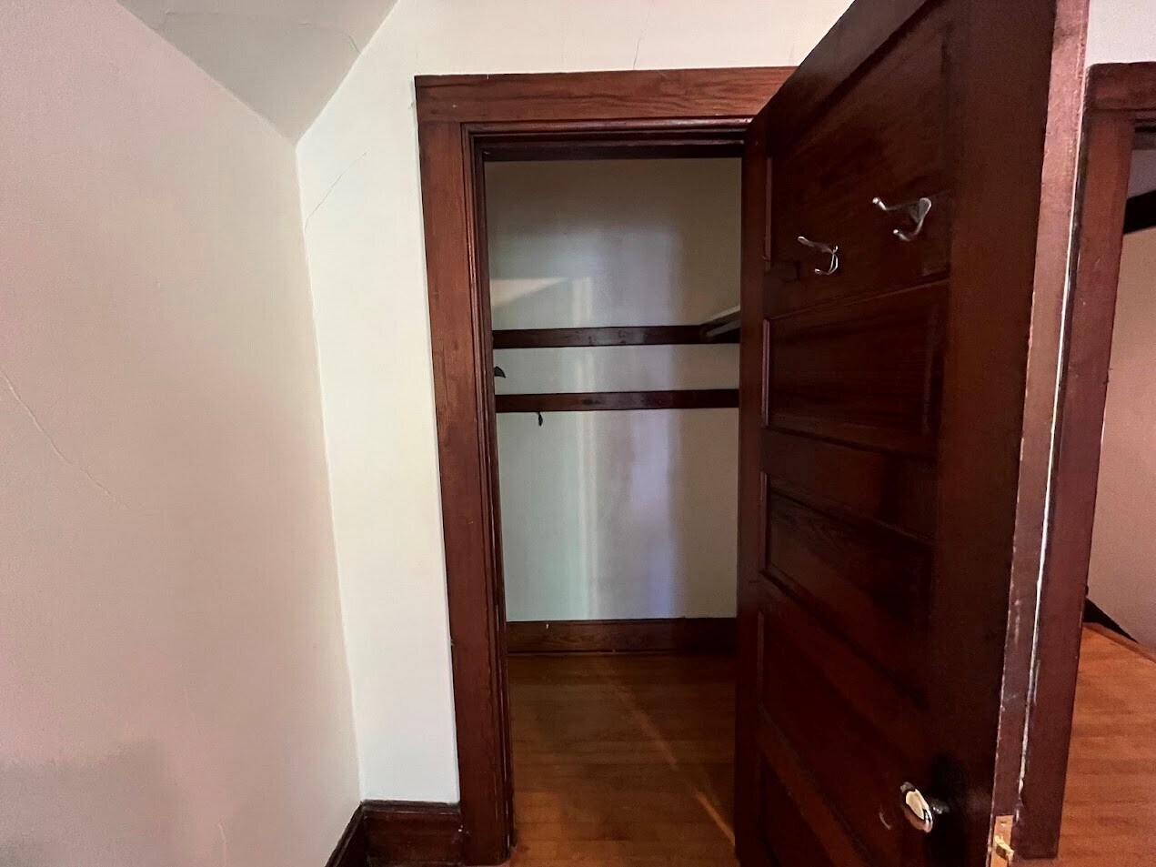 Building Photo - 1037 Jenifer St