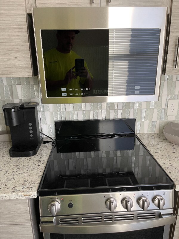 Building Photo - 1417 W9th St