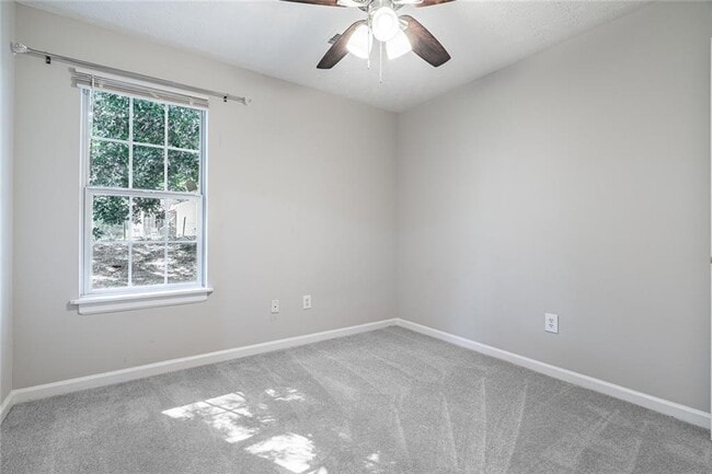 Building Photo - 2493 Barndale Dr