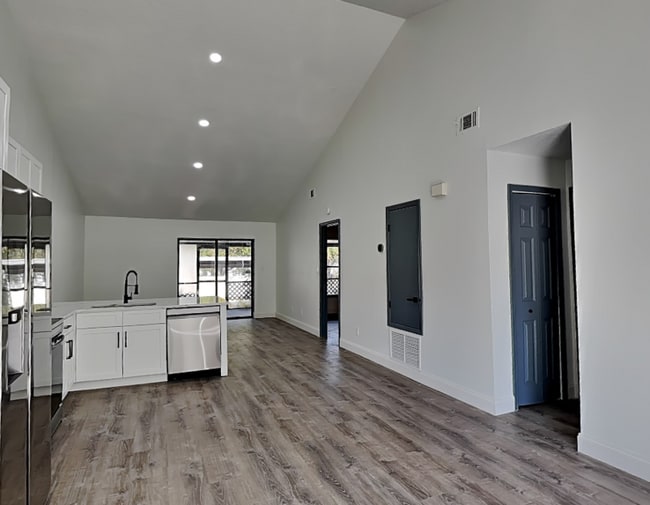 Building Photo - 9439 Lake Lotta Cir