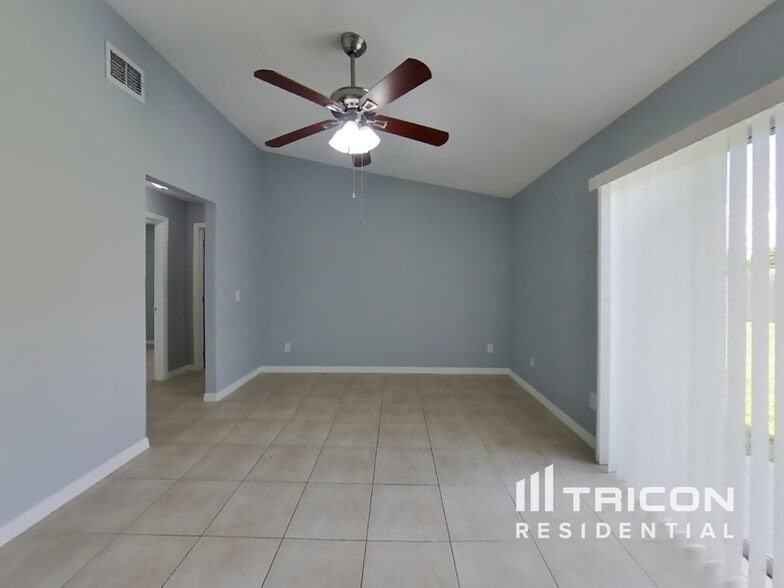 Building Photo - 1716 Golden Poppy Ct