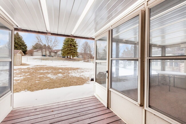 Building Photo - 1632 Poplar Ln