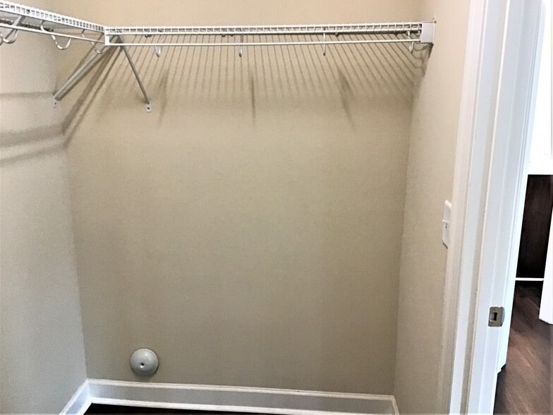 Building Photo - 617 Monterey Pine Dr