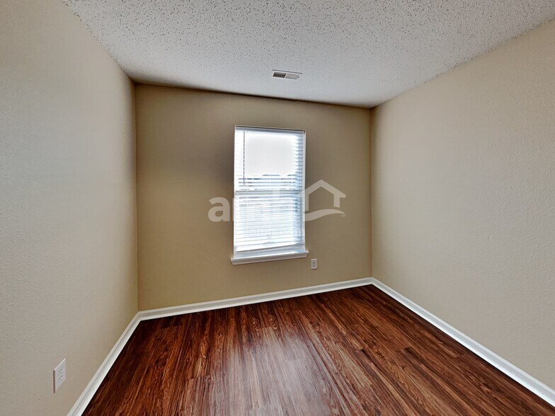 Building Photo - 4708 Whitview Ln