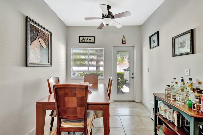 Building Photo - 2061 SE Glen Ridge Dr