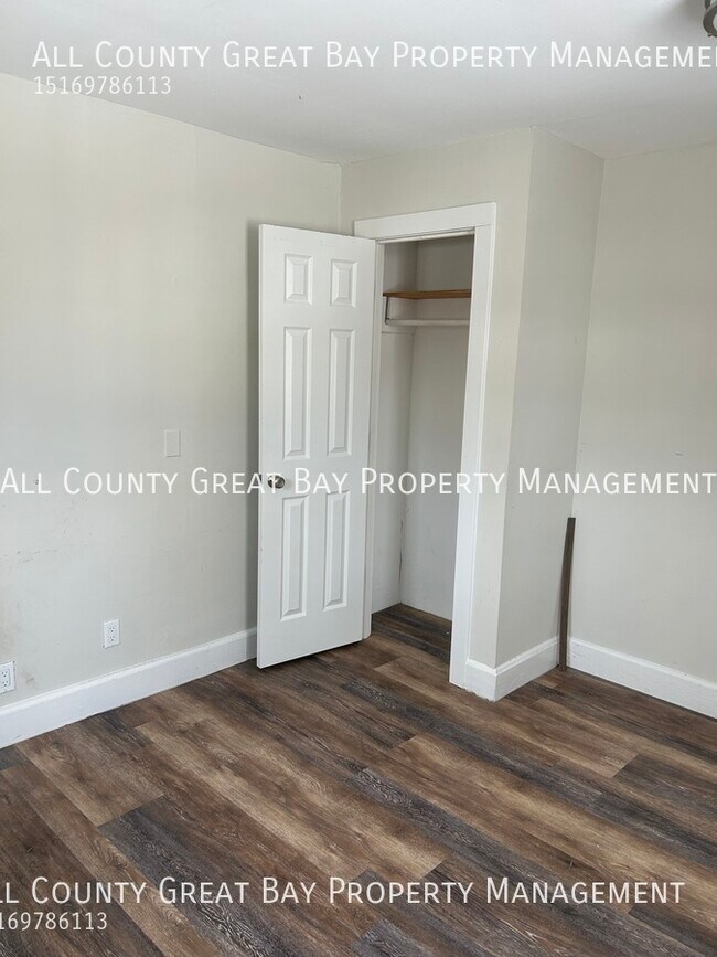 Building Photo - 37 Maplewood Rd