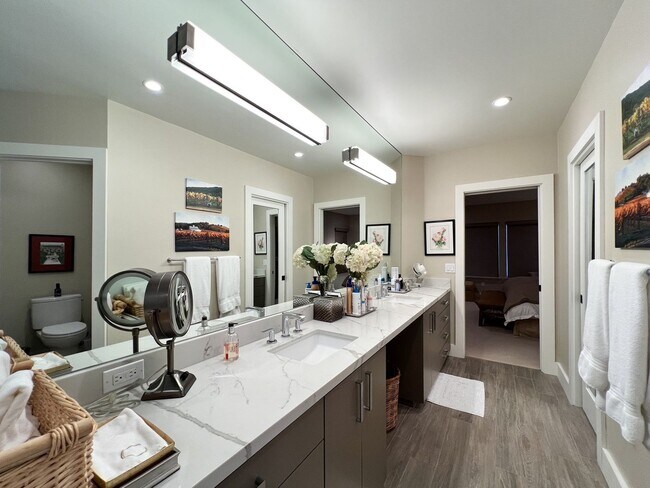 Building Photo - Luxury Living in one of Napa Valley's Most Prestigious Gated Commmunities