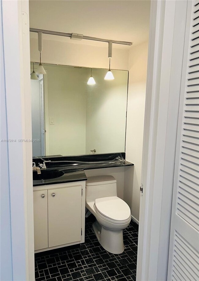 Building Photo - 2333 Brickell Ave