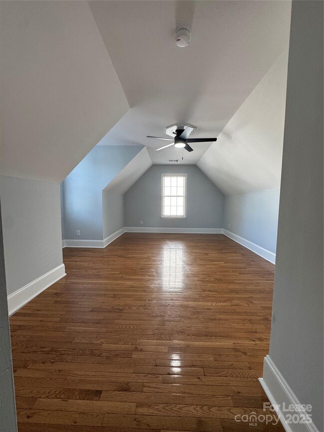 Building Photo - 4533 Cades Cove Dr