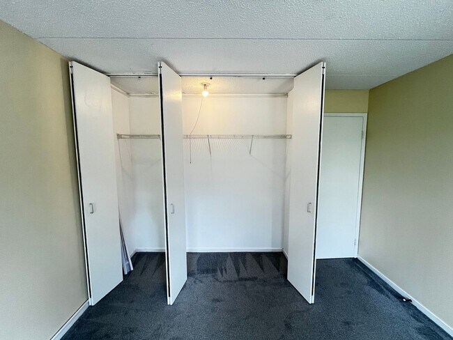 Building Photo - Spacious 2-story, 2-Bedroom Condo in Prime Buena Park Location Near the Lake