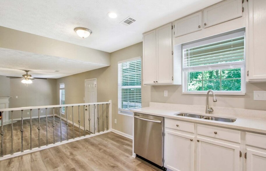 Building Photo - 1367 Swift Creek Ln