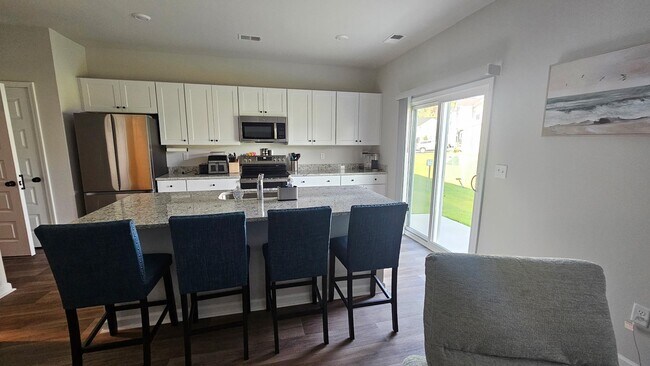 Building Photo - 515 Southwind Way