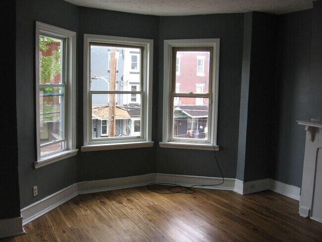 Building Photo - 878 N 50th St