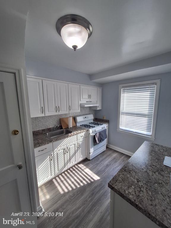 Building Photo - 3721 Frankford Ave