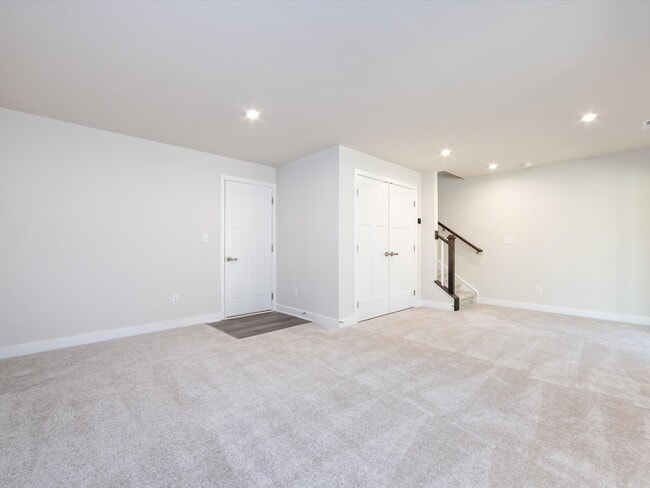 Building Photo - 431 Moondance Dr