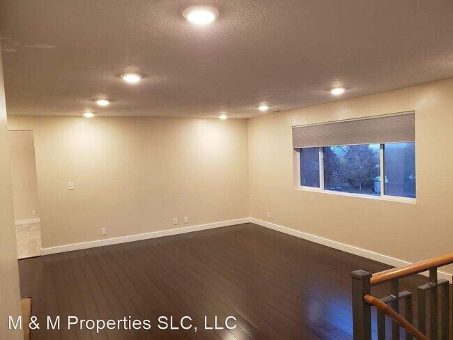 Building Photo - 4 br, 3 bath House - 2312 E Catalina Dr