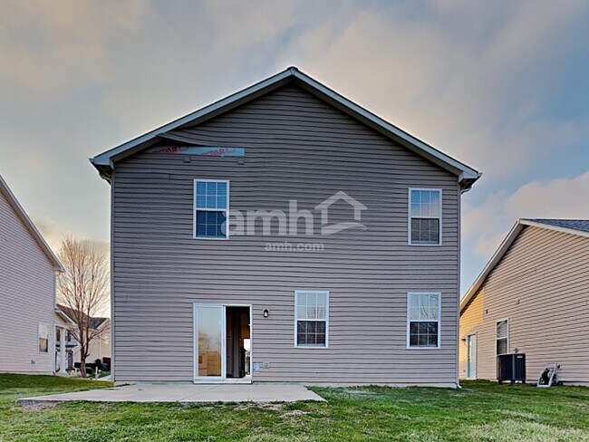 Building Photo - 19344 Fox Chase Dr