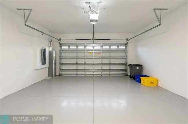 Building Photo - 14989 RedCove Pl