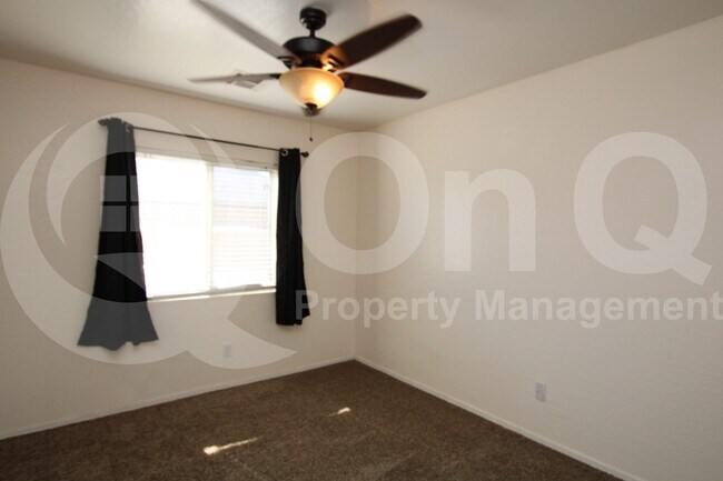Building Photo - 4173 E Meadow Lark Way