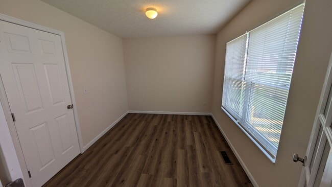 Building Photo - 4BR/2.5BA Middletown Home - Study with French Doors - Pond View