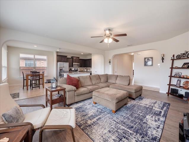 Building Photo - 1104 Genola Dr