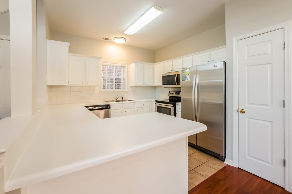 Building Photo - 10436 Sunnybrook Cir