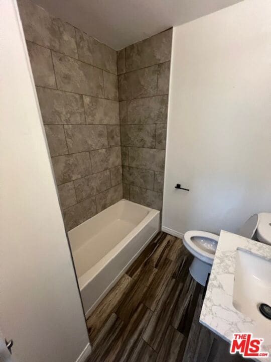 Building Photo - 10745 Saticoy St