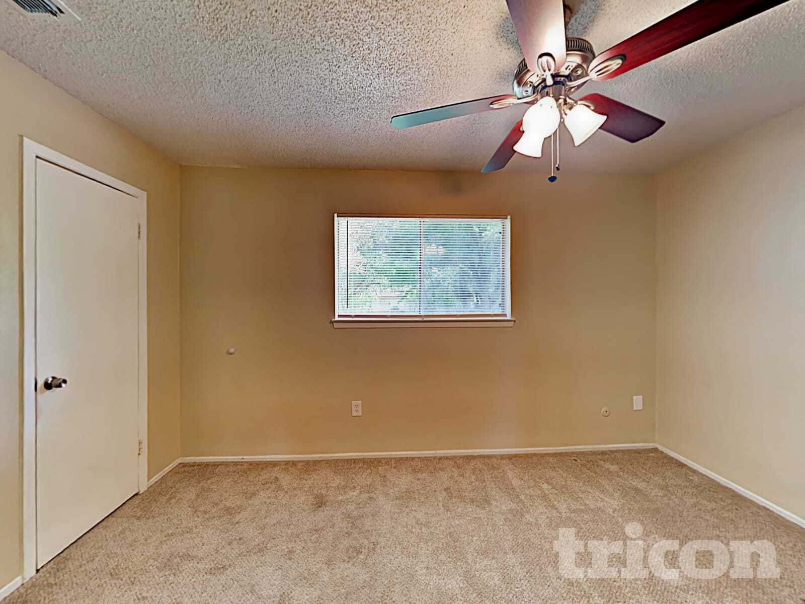 Building Photo - 1308 E Timberview Ln