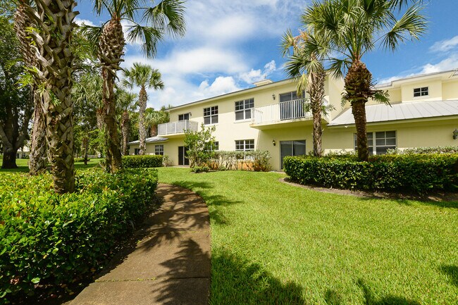 Building Photo - 3929 Sabal Way