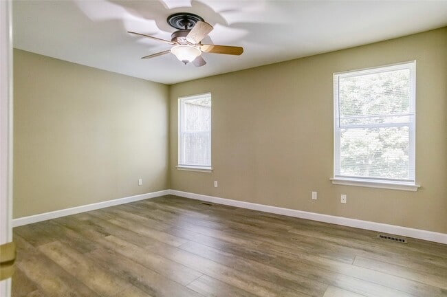 Building Photo - 129 Ft Hancock Cir