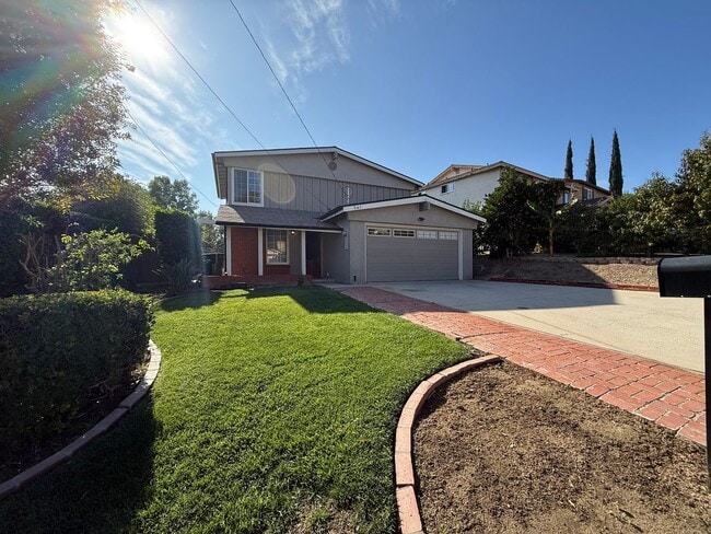 Primary Photo - 3 bedroom, 1 1/2 bath home in Thousand Oaks