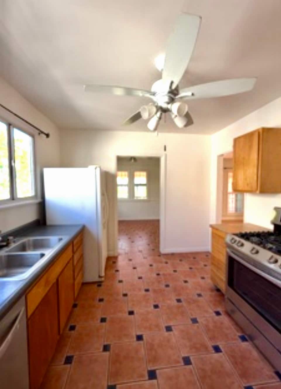 Building Photo - 6089 Cashio St